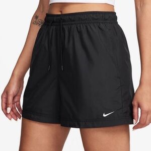 NWT Nike Sportswear Mid-Rise 5” Shorts